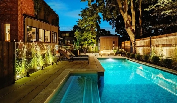 Godrej Magnificia Swimming Pool